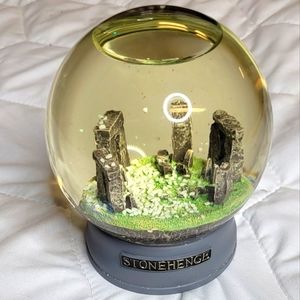 Rare Monument momentum Stonehedge Snow Globe